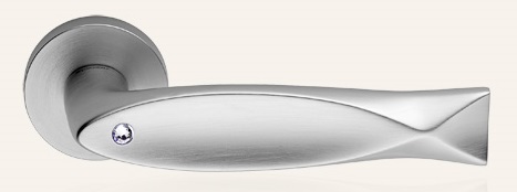 Рыба Рыба Кристалл справиться с розеткой Linea Cali