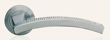 Профиль Mesh Кристалл справиться с розеткой Linea Cali