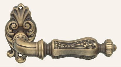 Винтажная ручка Soleil Linea Cali на розетке