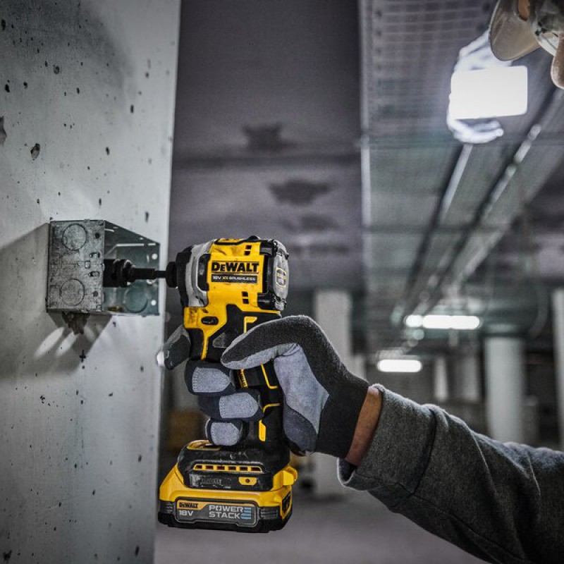 Ударный гайковерт DeWalt DCF850E2T-QW 2 батареи Powerstack