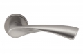 Дверная ручка Flessa из атласного никеля на розете Tortuosa Colombo Design Shape
