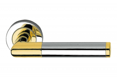 Karina Chrome + Полированная латунная дверная ручка на розетке Double Creative Finish Line Calì