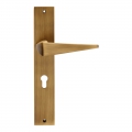 Дверная ручка Komfort на пластине современного дизайна Linea Calì Design