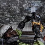 Аккумуляторная ударная дрель DeWalt DCH172E2T-QW блок питания 18 В